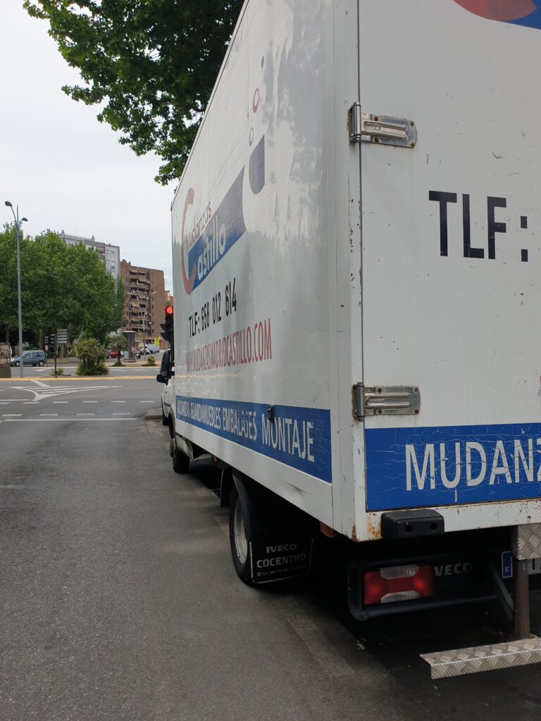 camión mudanzas Moratalaz 