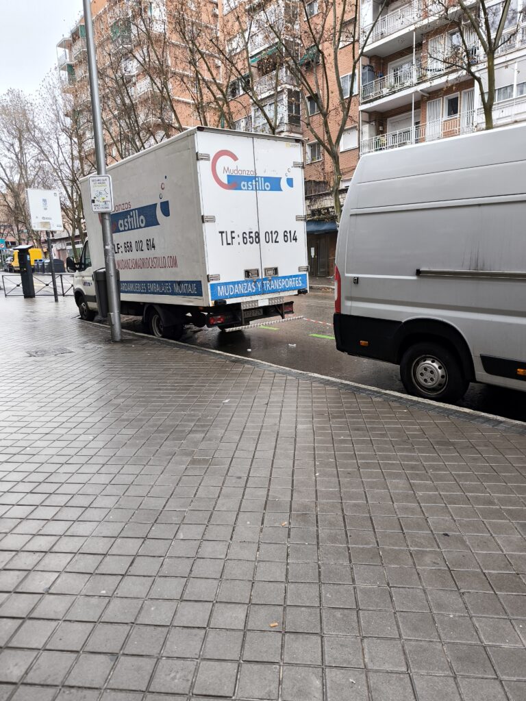 Portes en Moscardo Madrid 