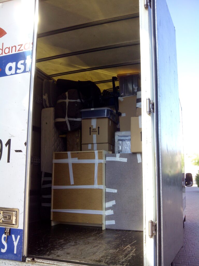 Furgón en Palos de la frontera Madrid 